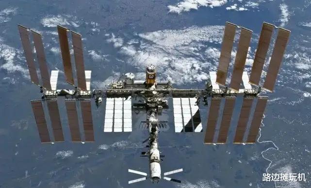 國際空間站跑偏57度，俄羅斯宇航員緊急返回地球-圖4