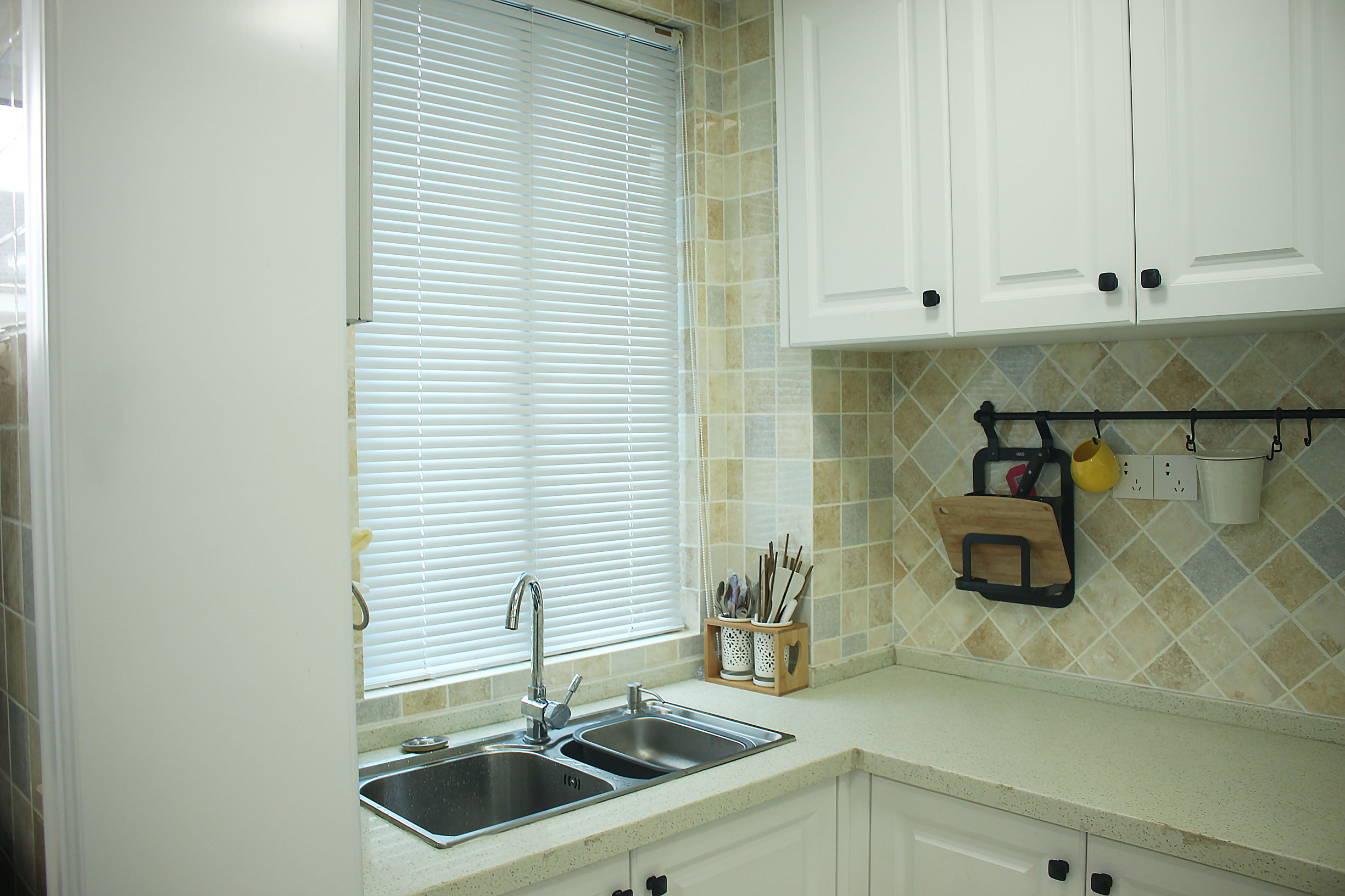 设计师|新家正在通风，还没打扫就已经很漂亮了，特别嫌弃冰箱的位置