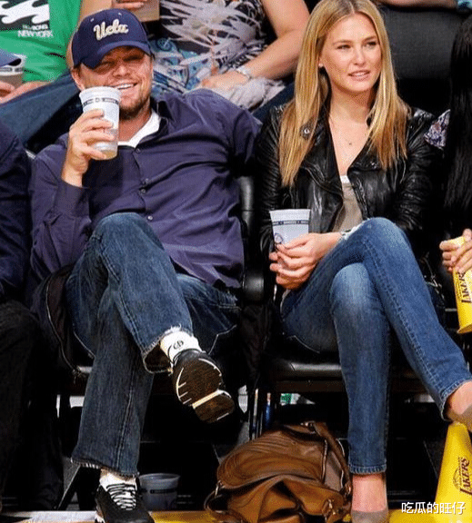 |小李子多有魅力？20岁被“球花”示好，47岁还能让首富女友发花痴