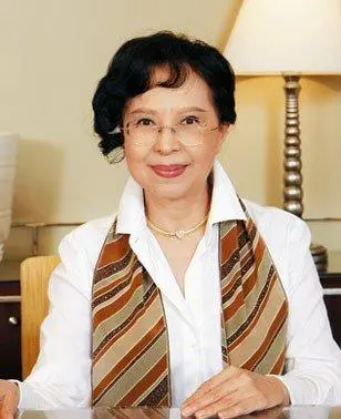 狄娜|香港第一女艳星的裸戏，是被偷拍的