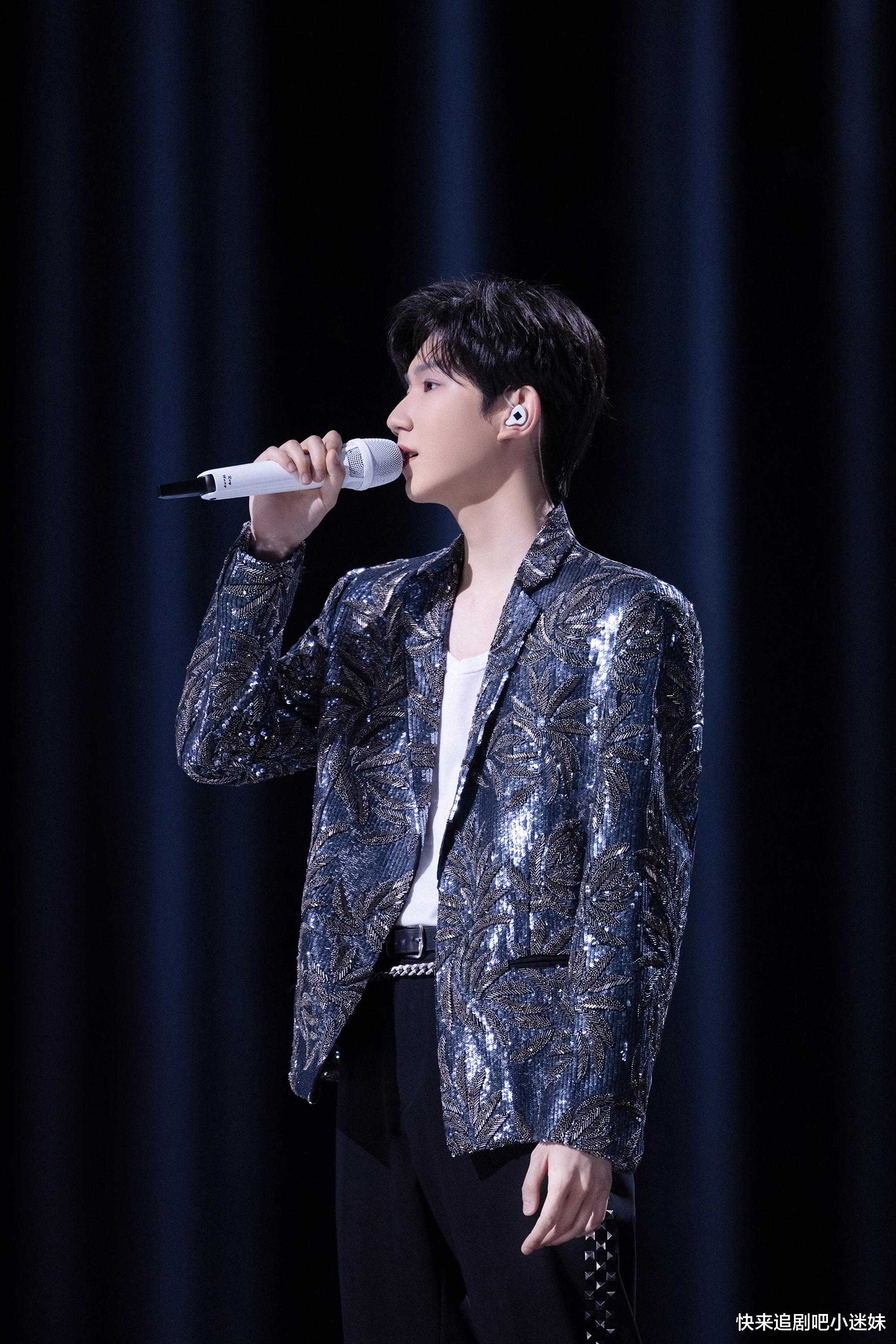 跨年|央视跨年收视率稳居第一，湖南卫视主持人阵容大变样，谢娜成歌手