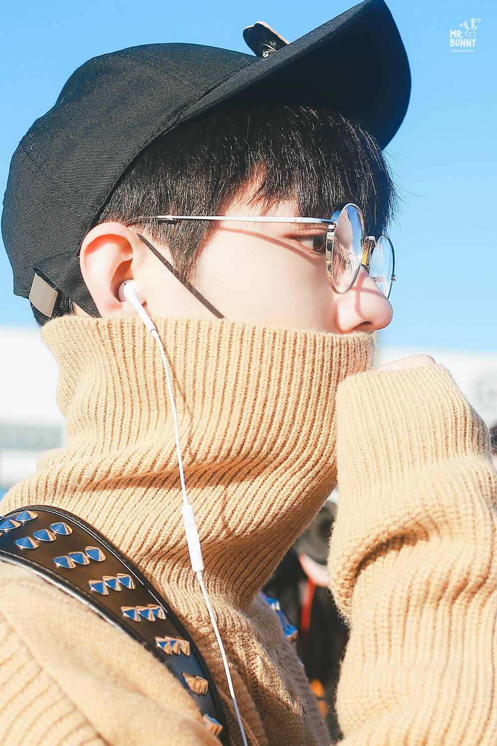 肖战|肖战： 大家看赞赞出演的话剧了吗？