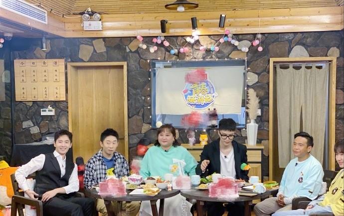 贾玲|《青春环游记3》开始录制，贾玲稳坐C位，汪苏泷杨洋坐在外围