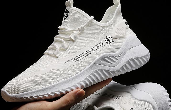 阿迪达斯|拜拜了,耐克阿迪!国货“新翘楚”火了,千元档次才卖69元,网友:鞋界小米