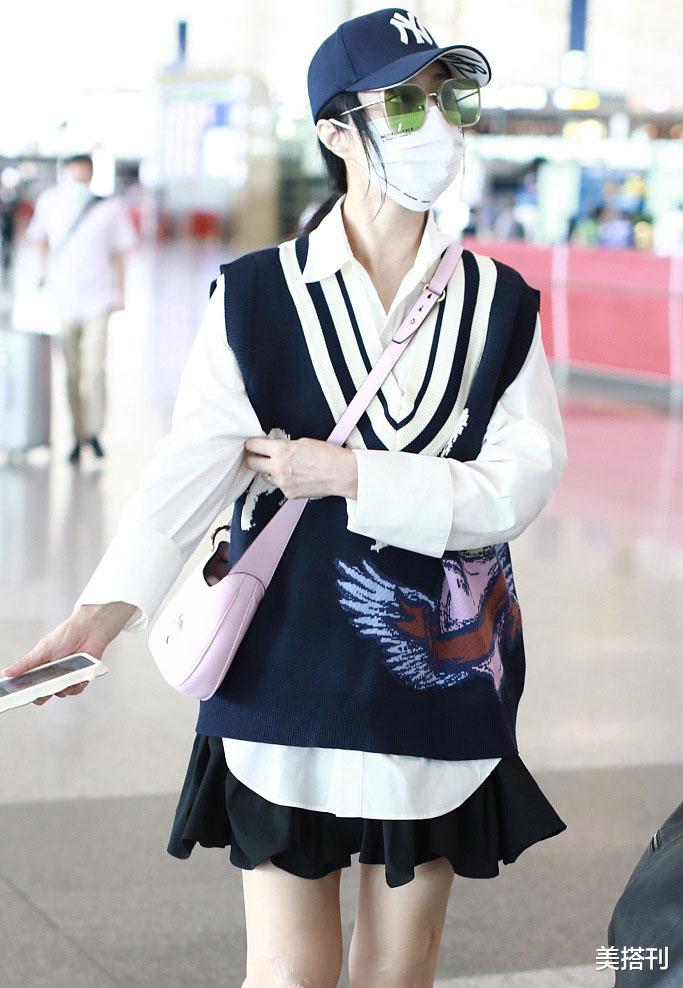 美搭刊|范冰冰真有少女心！最新私服穿一身学院装美腿纤细，又瘦了好多啊