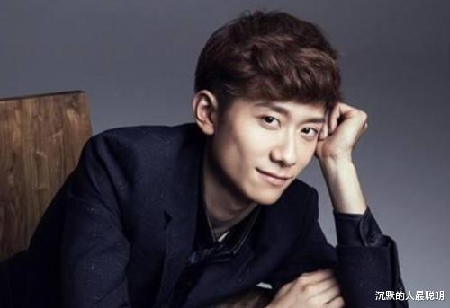 张一山|张一山和34岁她拍吻戏，因太过投入伸出舌头，网友：能克制点吗？