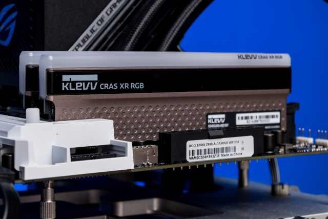 内存条|科赋CRAS XR RGB内存评测:高频电竞内存条,环形RGB灯条设计