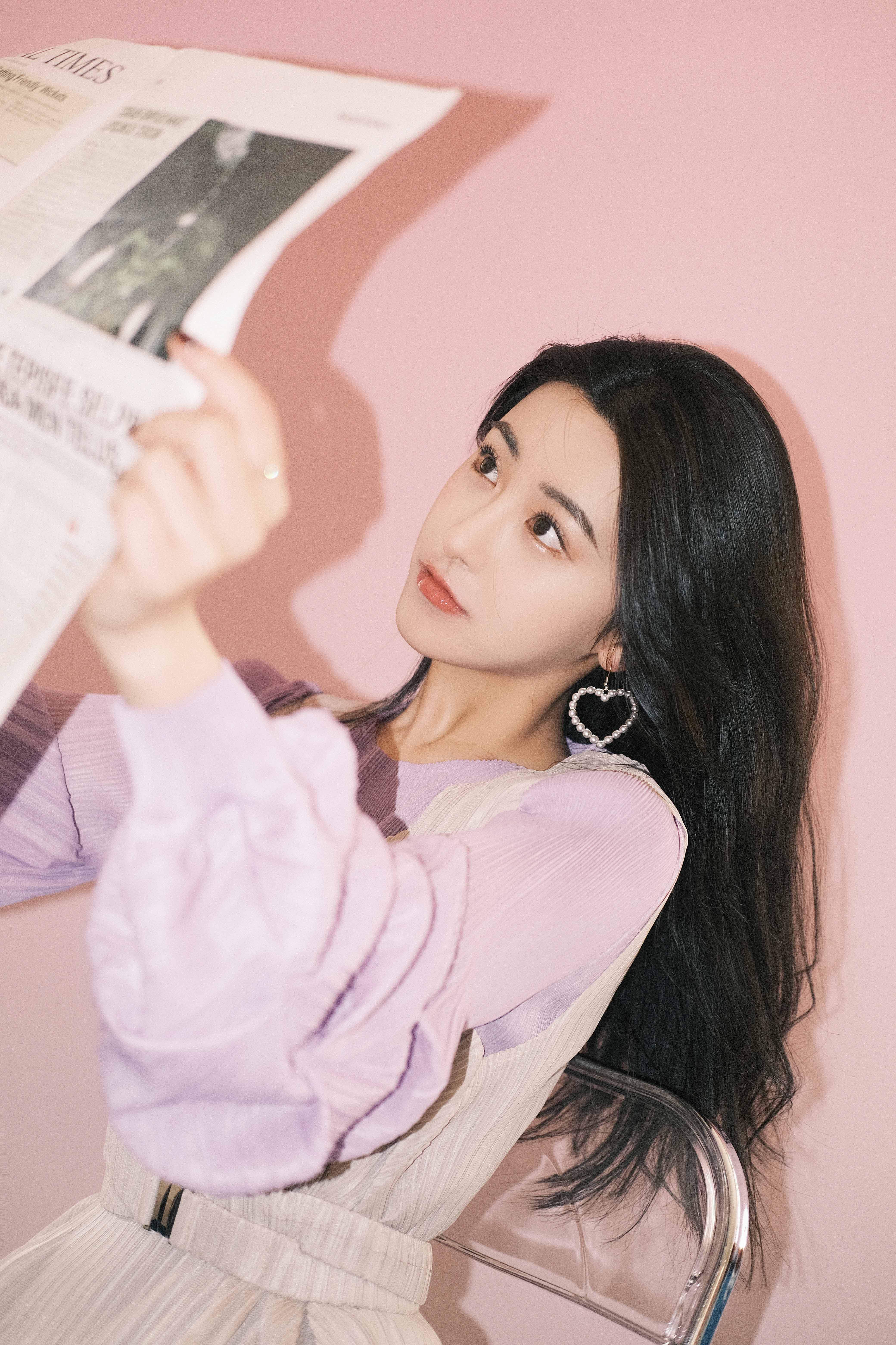 朱圣祎|朱圣祎粉色系复古写真曝光 梦幻可人 俏丽时尚