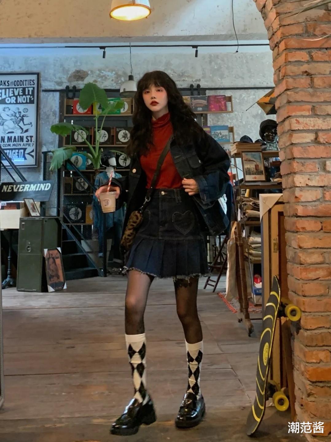 潮范酱 魔幻少女OOTD搭配，层次设计有亮点，俏皮可爱你全都要？