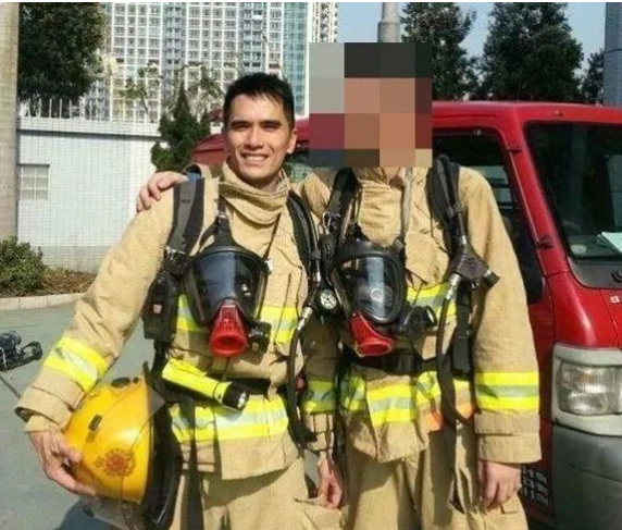 林正英|林正英“御用”的小僵尸，消失多年并非中邪，如今高大帅气太迷人