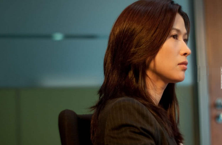 古天乐|她与古天乐是荧屏情侣，为照顾父亲隐退，52岁为养家人不敢结婚