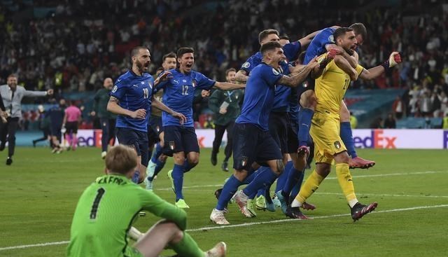 四叶草海之恋|英格兰输决赛怪打法保守？不保守他们连决赛都进不了