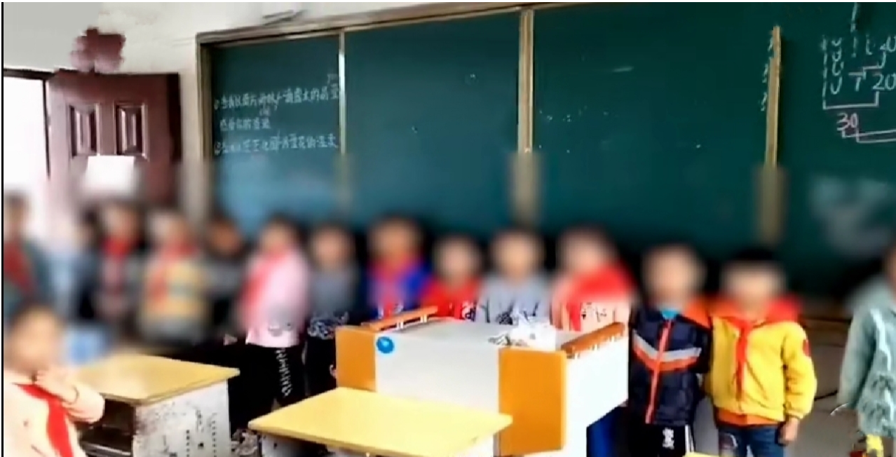 飞鱼说 小学生未捐款,竟被老师拍视频发家长群:别把爱心变成强迫性