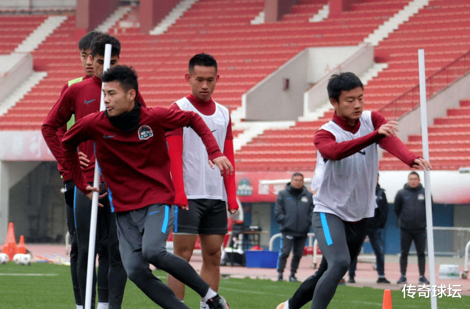 中超|中超：滄州雄獅VS大連人，河南VS武漢，重慶兩江競技VS上海申花