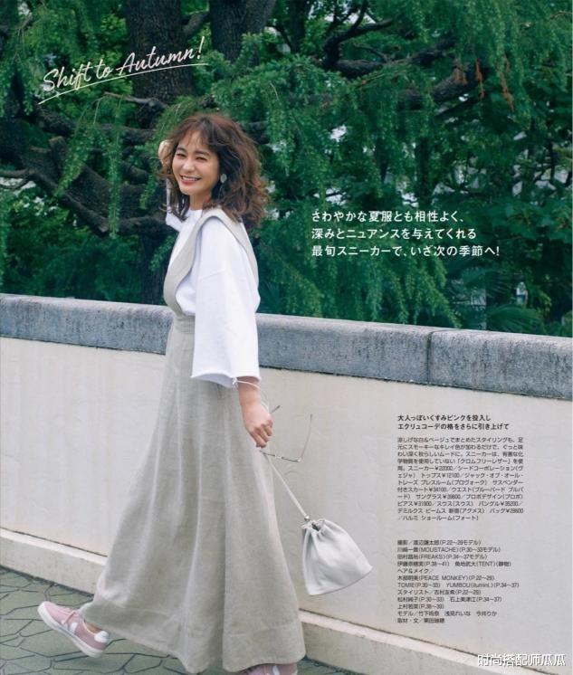 时尚搭配师瓜瓜|年过40的女人穿衣,只要学会“上下法则”,怎么穿都很时髦