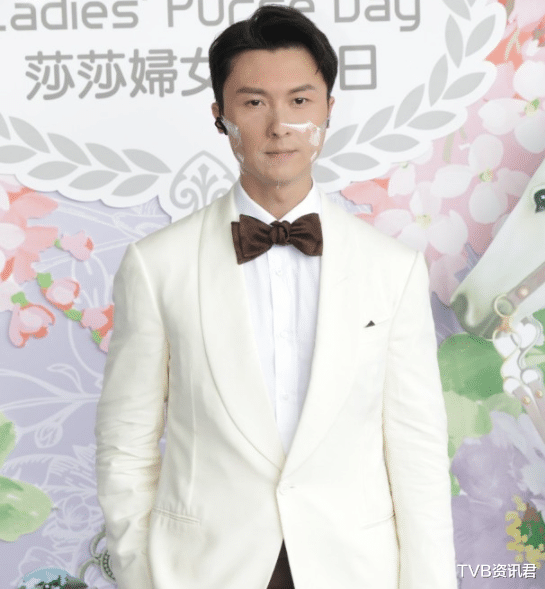 张新成|被曝自导自演扮婚变！TVB视帝拒谈与太太屡传分居，四字霸气回应