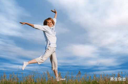 脾胃|3种人工合成“垃圾食品”伤脾胃,毁健康,榜首很多小孩都爱吃