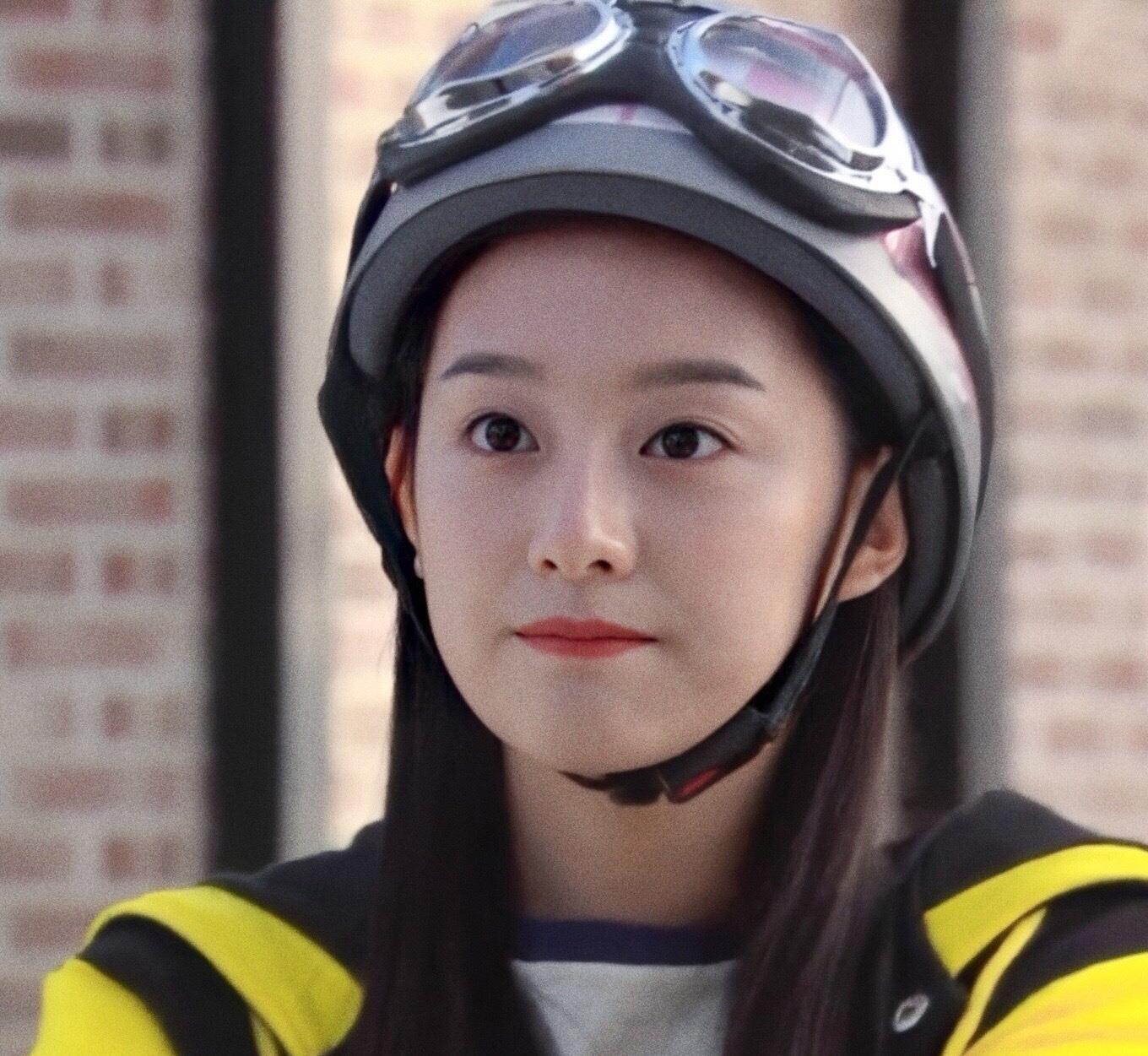 金智媛|比起她“老天赏饭吃”的演技，她的颜值才真的“开挂”了吧