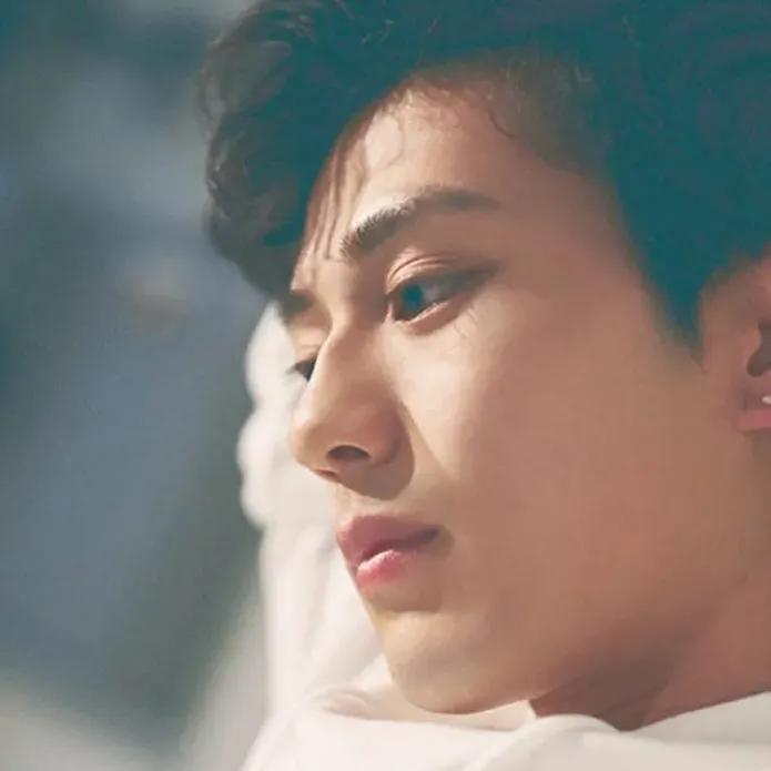 沈月|袁咏仪儿子神颜曝光！网友疯狂被圈粉：弟弟快出道吧！