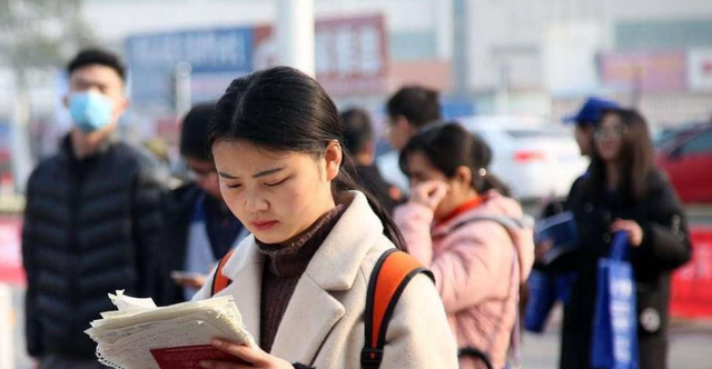 育儿心课堂|多数“吃香”的公务员岗位，都出自于这三类专业，第一名无争议