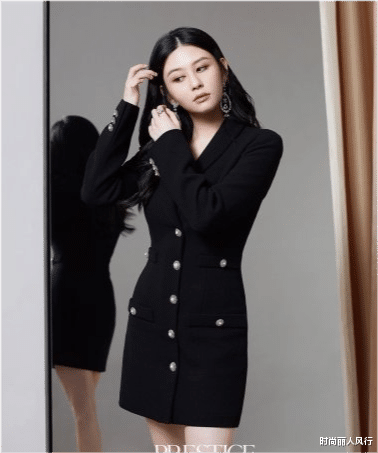 时尚丽人风行|邱淑贞女儿靠美貌出圈!穿格纹套装变顶级名媛,气质却不及邱淑贞