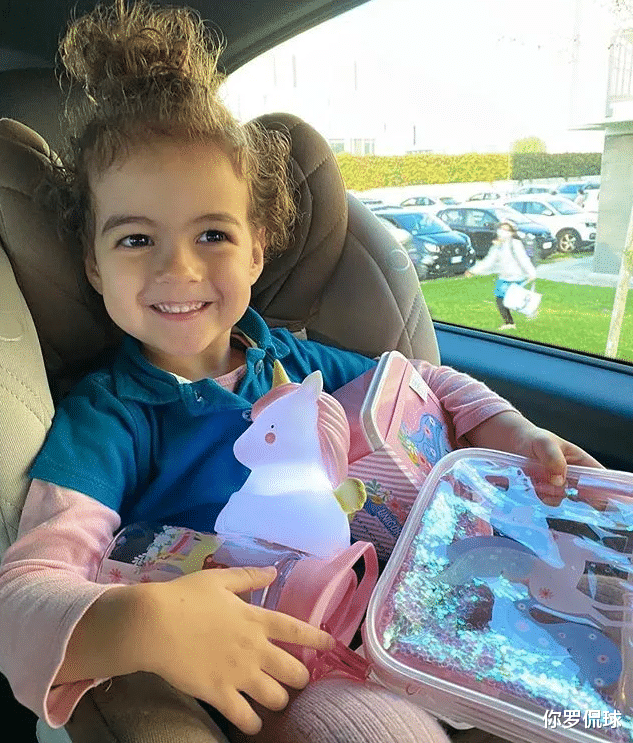 郑爽|论公关能力，华晨宇背后的人可真不简单！郑爽啊，学学他和C罗吧