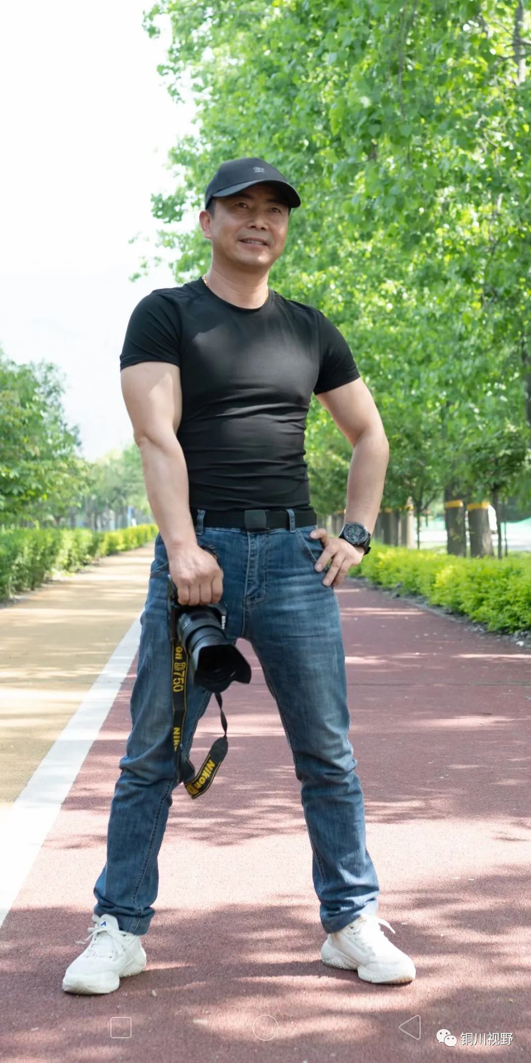 铜川周春辉 五一假期，我们一起爬山，用镜头记录美丽的大自然