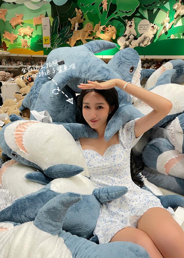 吴亦凡|网曝吴亦凡妈妈终日以泪洗面，生父已赶到北京，将请顶级律师应诉