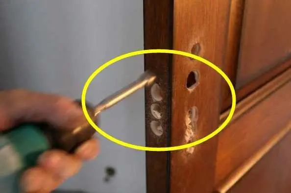 装修时尚家|家装还在用这种木门，潜在危害太大了，早点换了吧