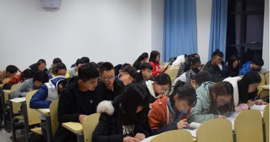 求职|大学“严重饱和”的5个专业，录取分高且就业难度大，学生谨慎选