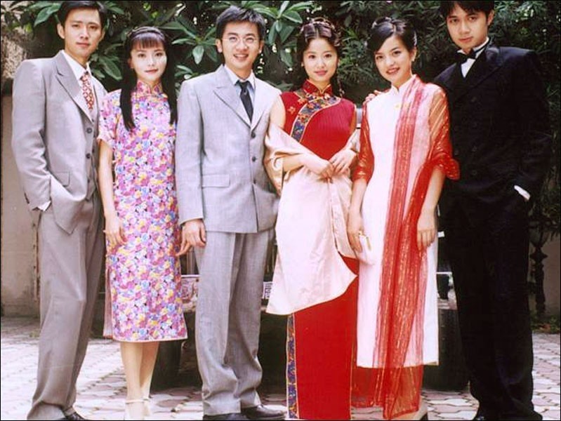 李沁|14年前，李钰患病离世，穿漂亮婚服安葬，汪雨帮她尽孝还扫墓10年