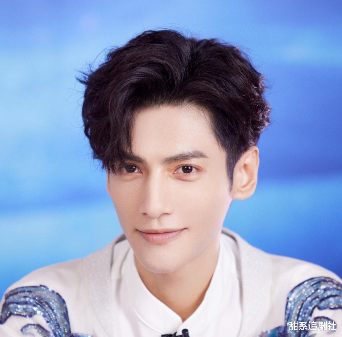 熊黛林|罗云熙拍戏受伤，疑似因为被扇耳光？《皓衣行》制片被爆已到现场