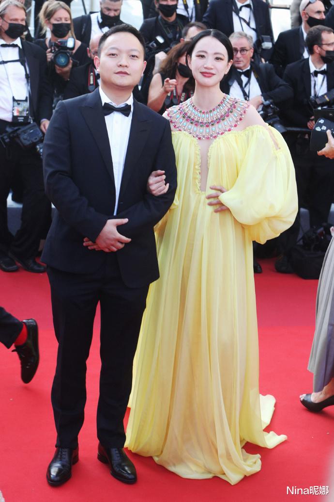 赵露思|中国首位90后女星李梦美到戛纳！穿黄纱裙脱颖而出，真给国人长脸