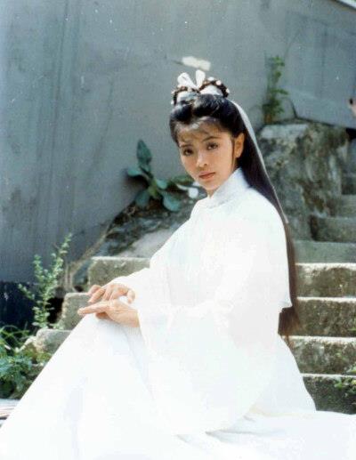 MARRY 陈玉莲单看五官说她美若天仙有些过誉了,性格加成应该更多一些