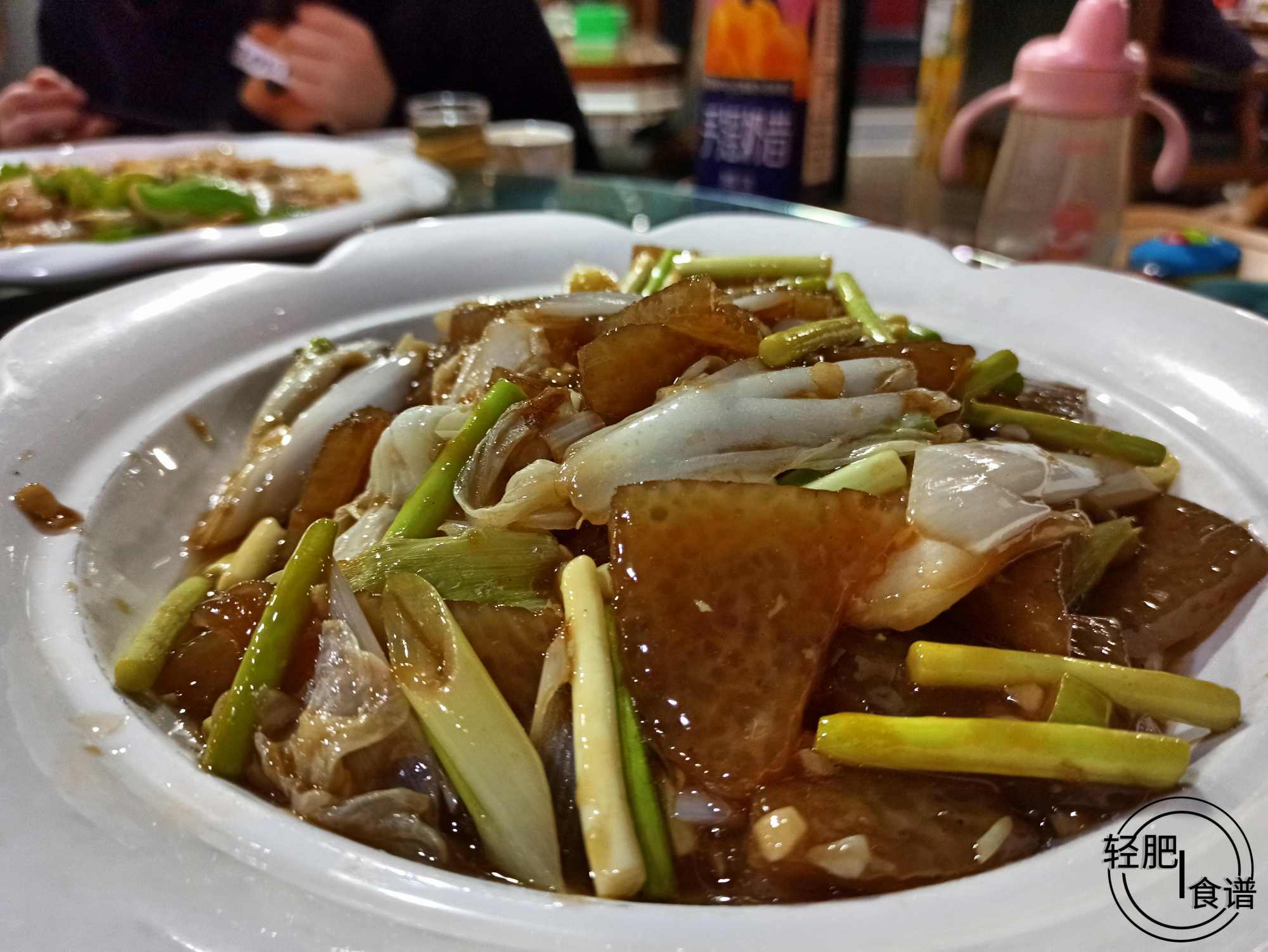 菜花|请新同事吃饭，点6道菜花了420元，职场的压力全靠美食驱散