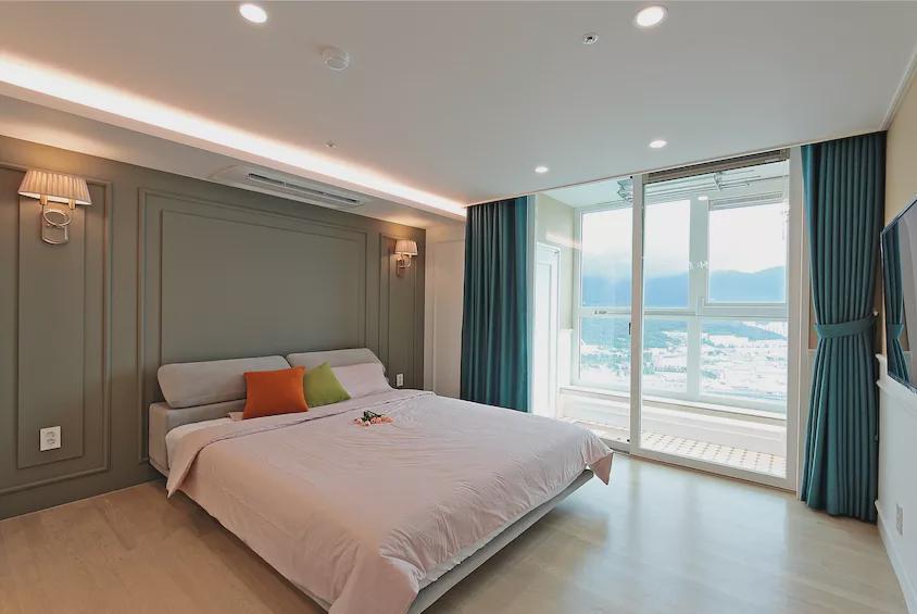 |独居生活很舒服,墙面随心所欲“过度装修”,106㎡装成理想住宅