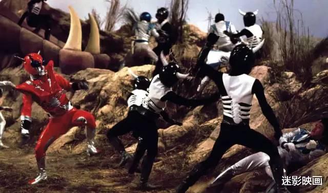 吴孟达|46年前的港版奥特曼，华语首部超级英雄片，剧情奇葩雷人却烂成神作！