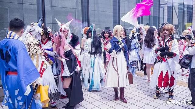 漫展|日本电视台发明了“马赛克”新用途：光明正大的盗拍漫展