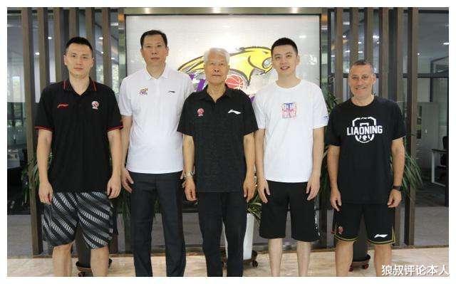 辽宁男篮|再见辽宁！再见杨鸣，又一人官宣离队，李洪庆该反思，真留不住人