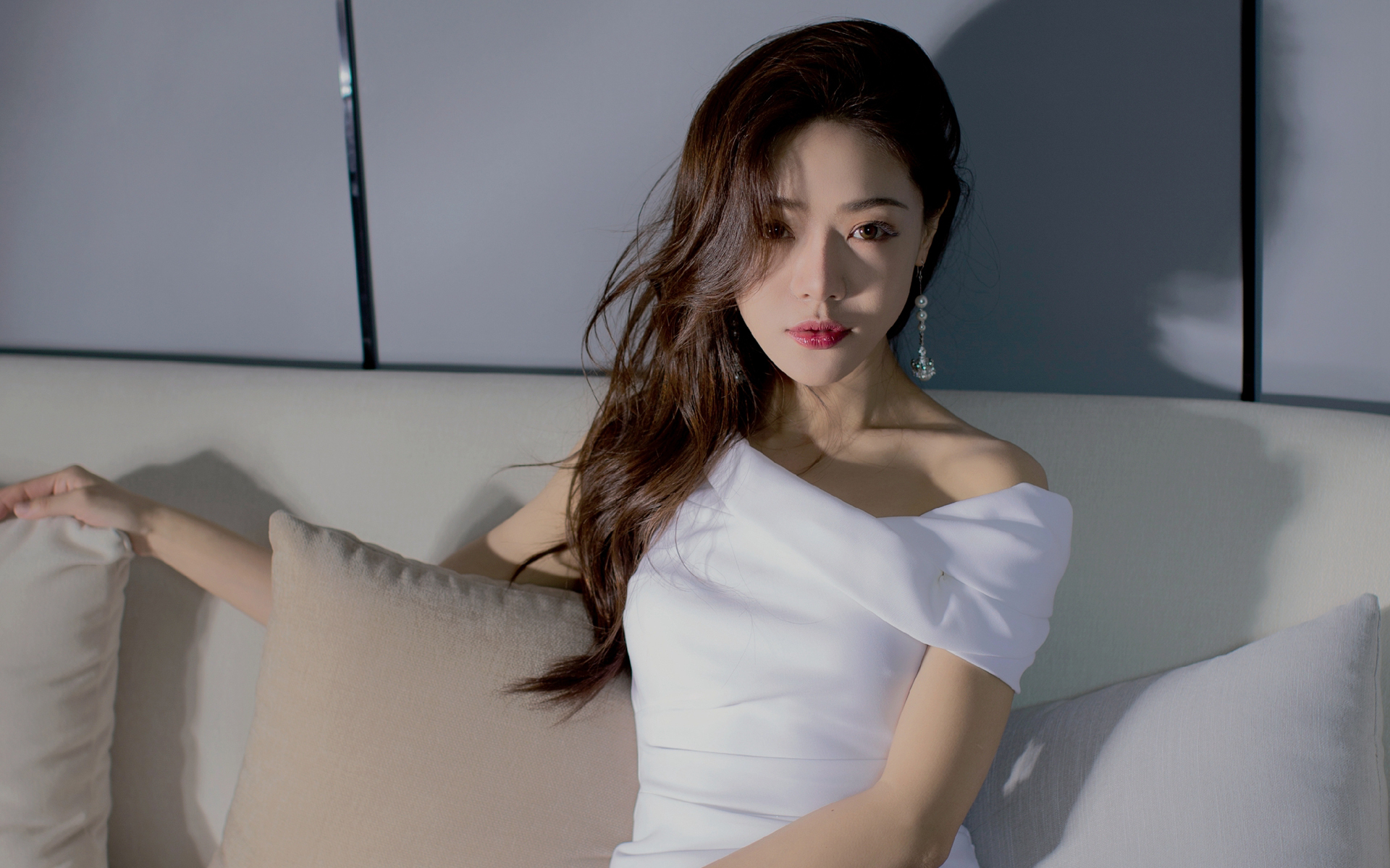 胡歌|何炅针对胡歌,曾利用自己的人脉打压胡歌?何炅还没傻到这种程度