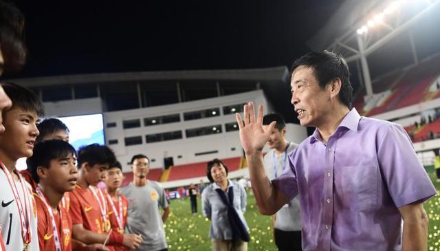 明乐说育儿|中超品牌力下降:足协是欠薪罪魁祸首,陈戌源去西亚是懦弱逃避