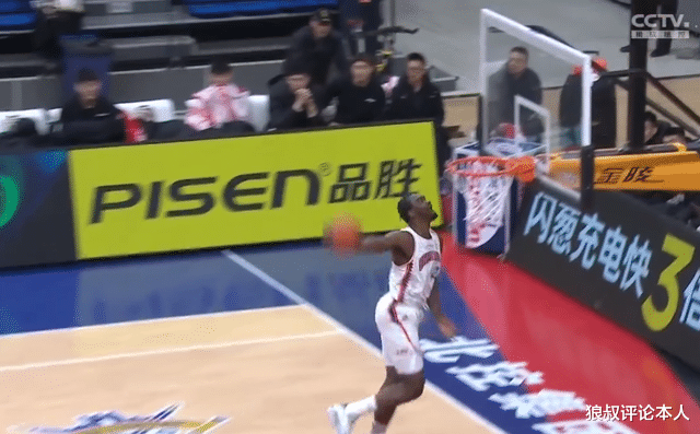 李春江|19分大勝！李春江KO馬布里，馮萊23+14無(wú)人能擋，春哥反應(yīng)太真實(shí)