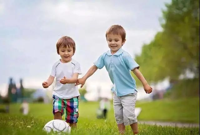 亲子生活大壮哥|大壮哥谈身高丨个子矮处处受限，家长要注意这几方面，让孩子更高