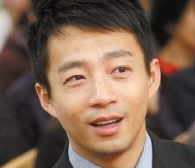 汪小菲|大s老公汪小菲晒健身视频，40岁肌肉丰满身材好，衣着休闲显年轻