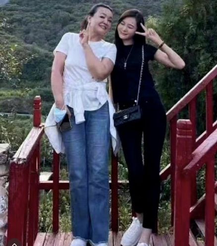 汪小菲|大S回应汪小菲婚内不忠，用词微妙令人深思：一切都过去了