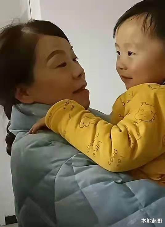 许敏|许敏去看郭威全家欢迎，原因和孙海洋有关，看到和孙卓团聚想孩子