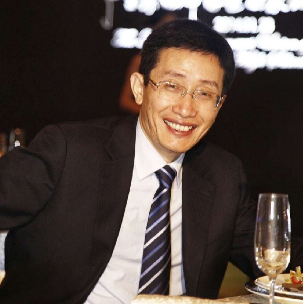 |社科院主任，房价过低不利于年轻人奋斗