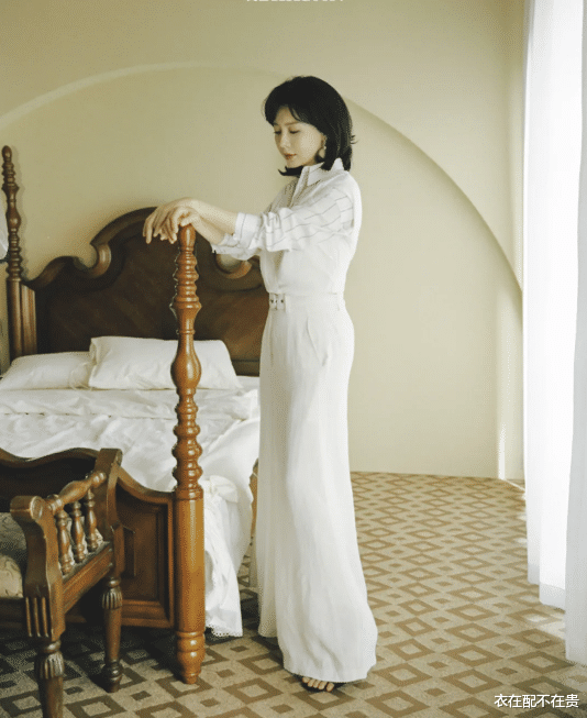 衣在配不在贵|陈数从未让人失望过,“连体裤”穿条纹衬衫外面,看着高级又显瘦