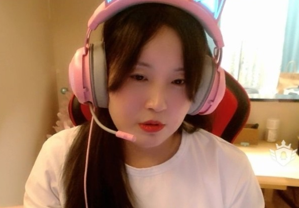 ag战队|AG超玩会招人条件太苛刻，大于18岁的不要，月光还变成了骗子