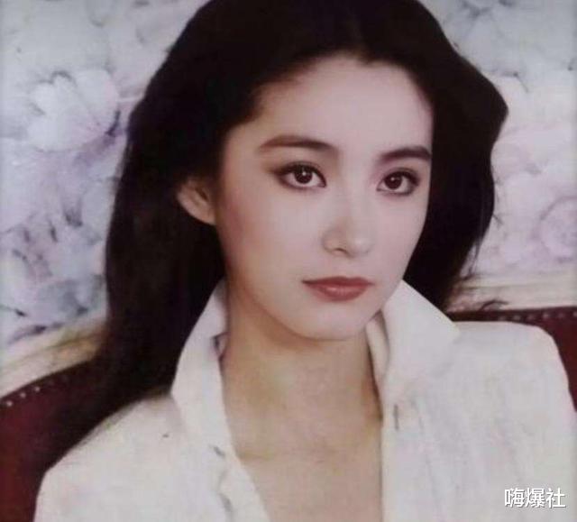 李嘉欣|香港5大女神，王祖贤85分，李嘉欣95分，她则惊艳了整个时代